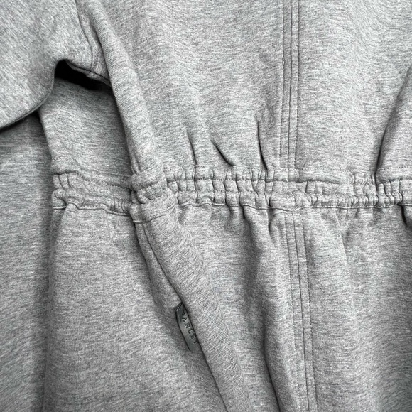 Varley Bella Swestshirt in Light Gray, size S - Picture 5 of 9